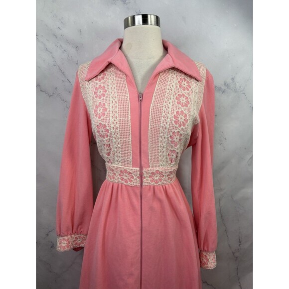 Vtg 60s 70s Prairie Loungewear House Dress M Hostess Coat Robe Bubble Gum Pink - Picture 13 of 16